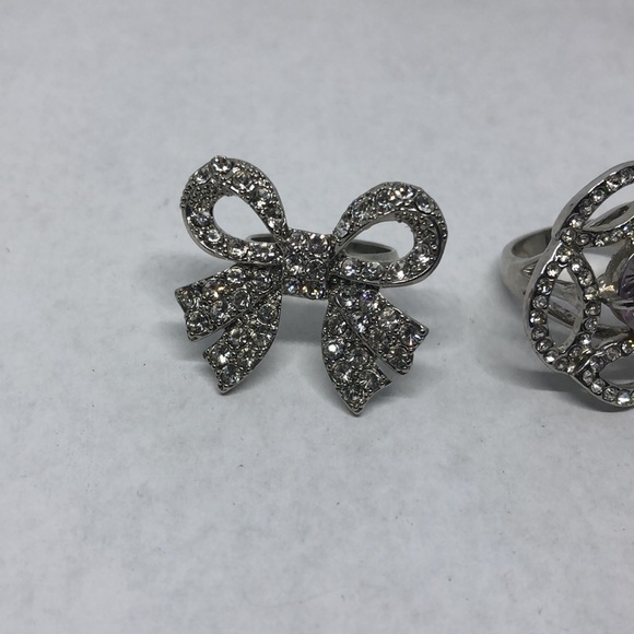 BUNDLE lot 2 rhinestone statement rings flower and bow 7-7.5 - Picture 3 of 5